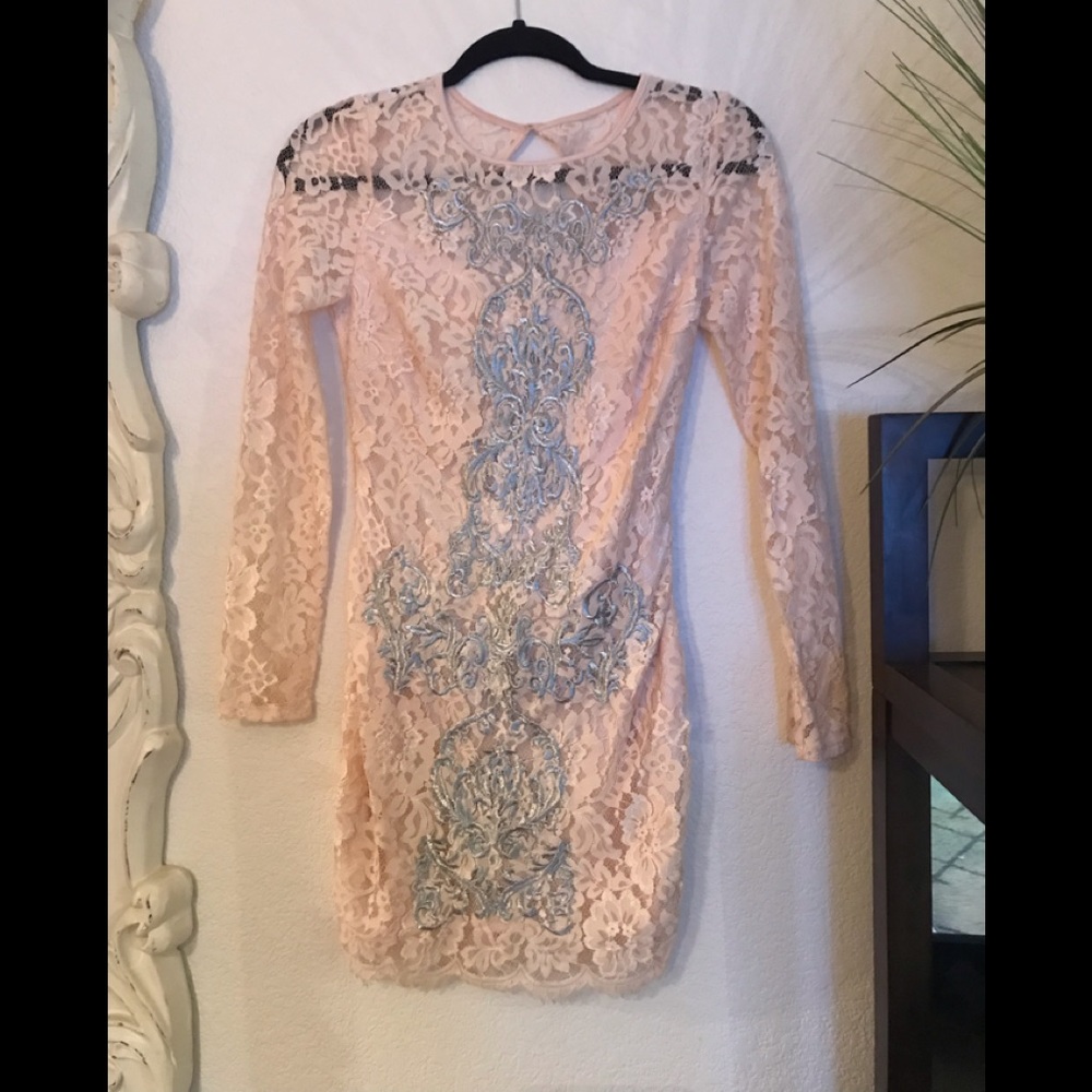 ❌SOLD ❌ Beautiful Pink Lace dress